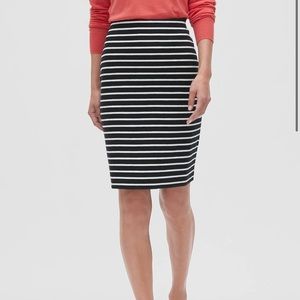 Banana Republic Pencil skirt